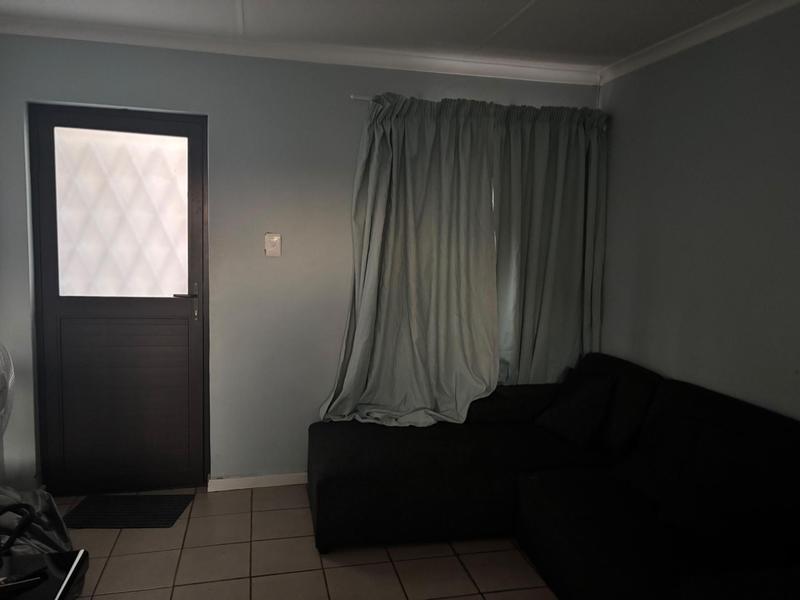 To Let 2 Bedroom Property for Rent in Guldenland Western Cape